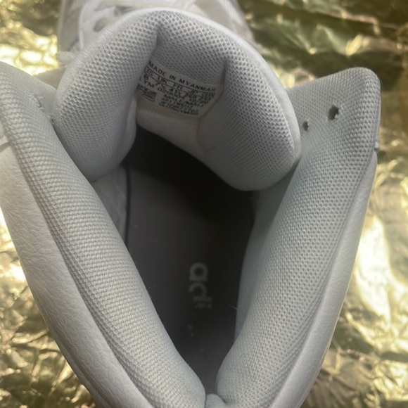 Adidas Hoops 2.0 Mid​ - Picture 8 of 14